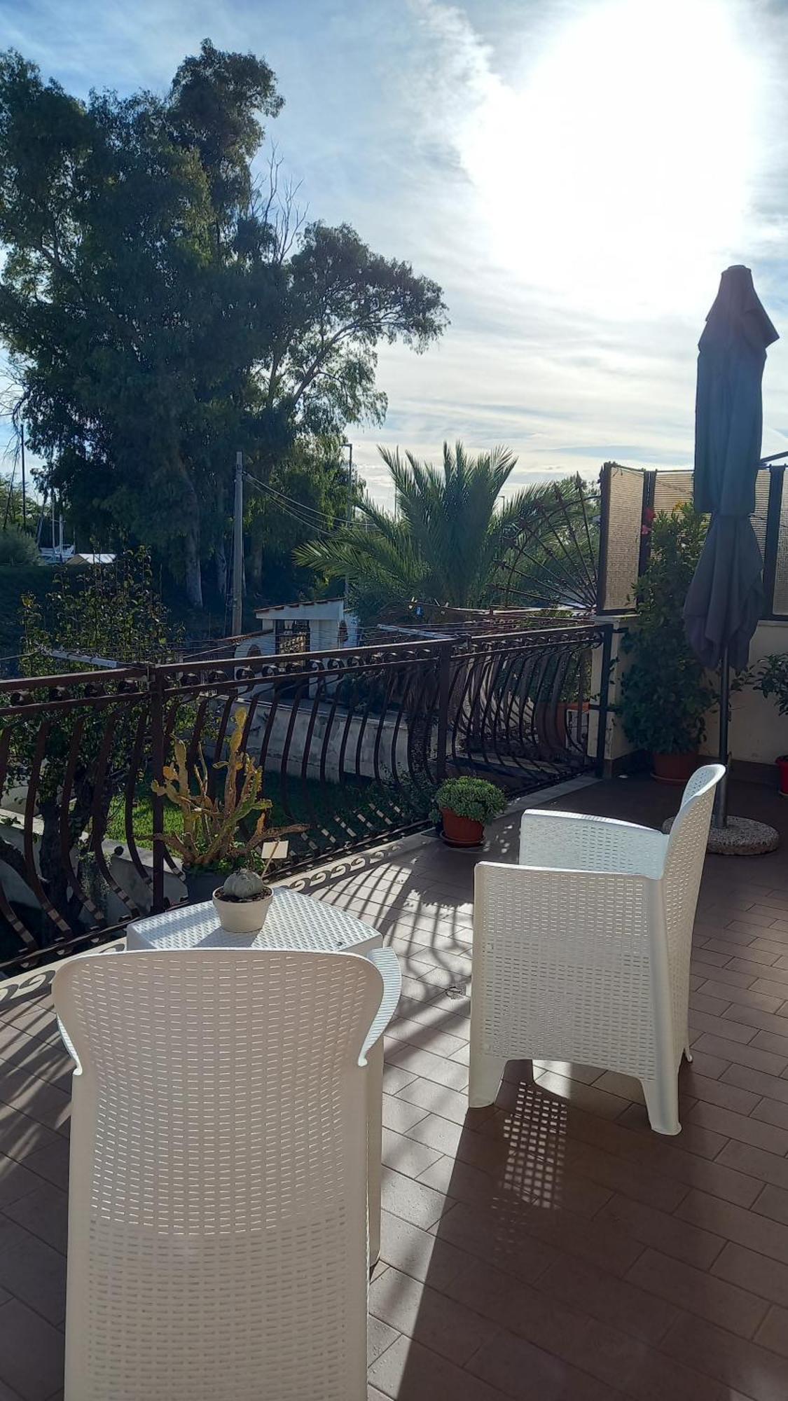 Apartament A Santy'S House 1Piano-No Lift-Shuttle A Pagamento-Raggiungibile A Piedi Aeroporto-Fermata Bus Fiera Di Roma A 3 Minuti-Air Condiz Ed Extra Bed For A Fee A Pagamento Fiumicino Zewnętrze zdjęcie
